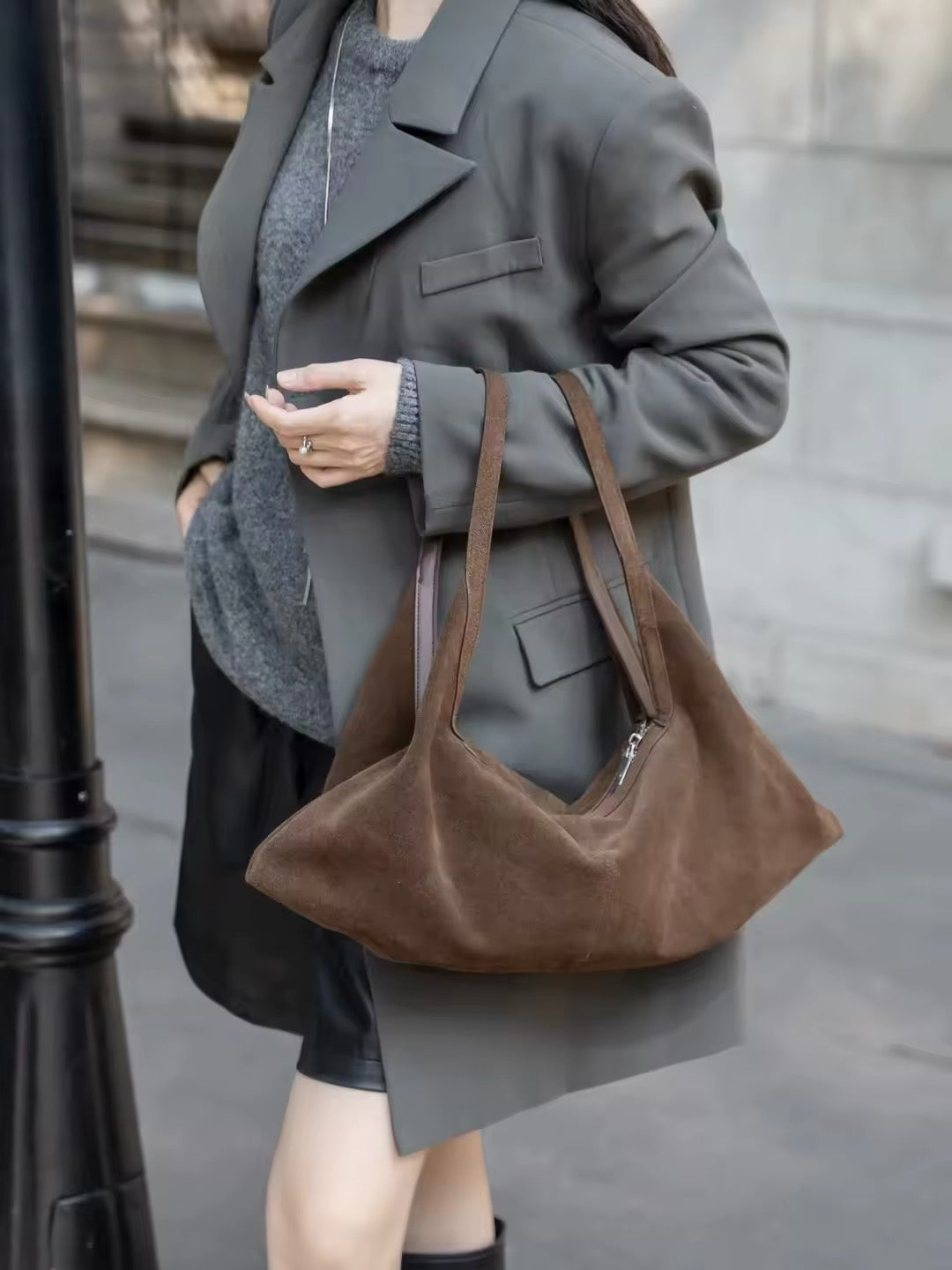 Luxurious leather bag: style and durability. Timeless natural beauty: your new favorite bag