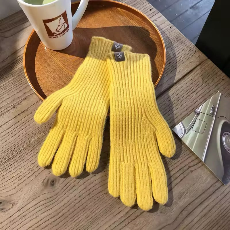 Women's knitted gloves. Soft cashmere gloves. Touchscreen-friendly gloves