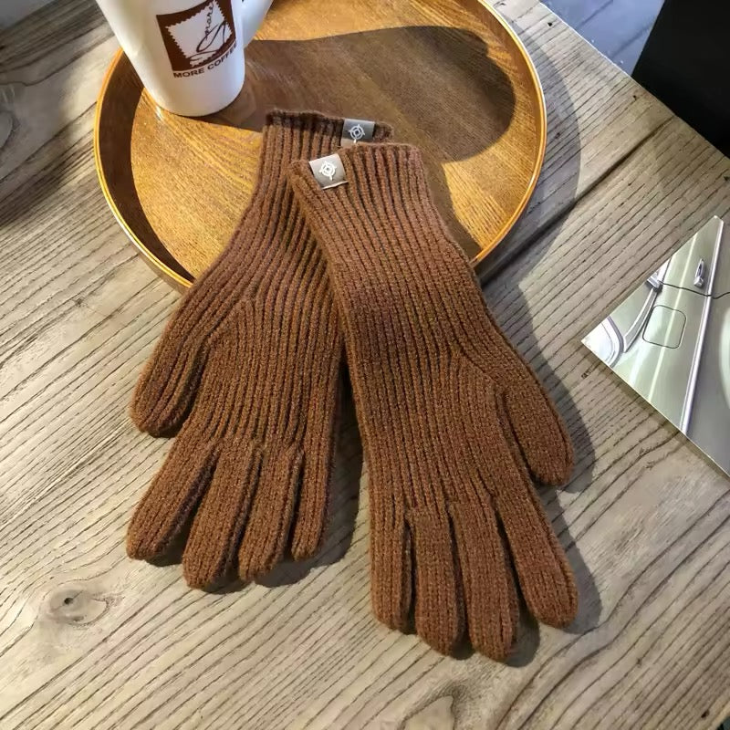 Women's knitted gloves. Soft cashmere gloves. Touchscreen-friendly gloves
