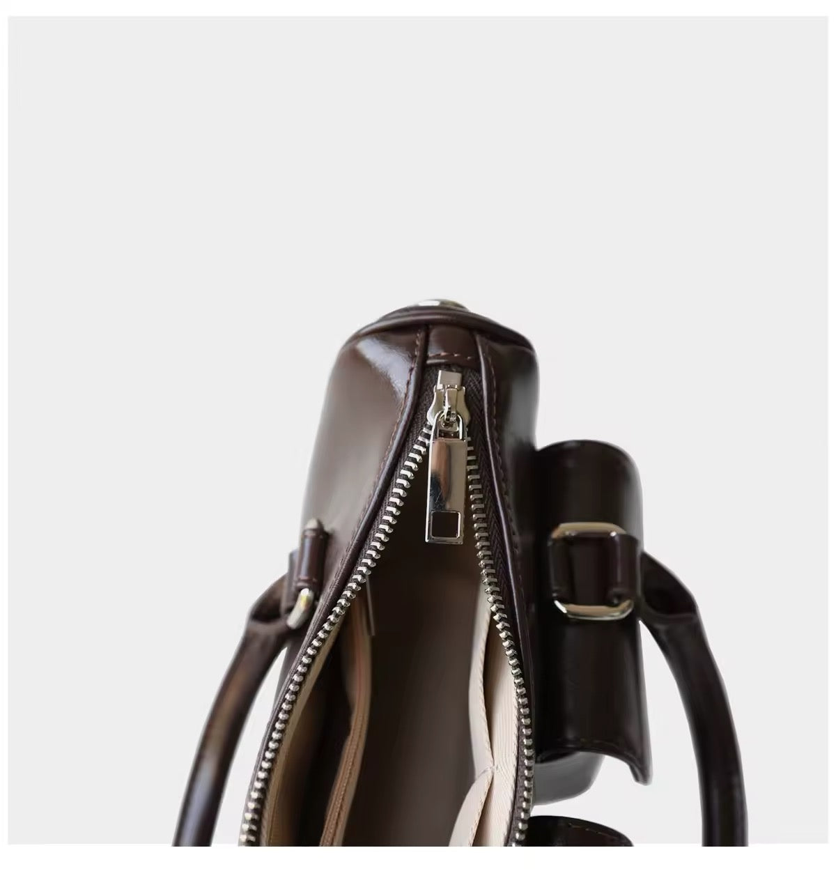 Luxurious Handmade Leather Bag. Timeless Leather Handbag: A Classic for Any Wardrobe