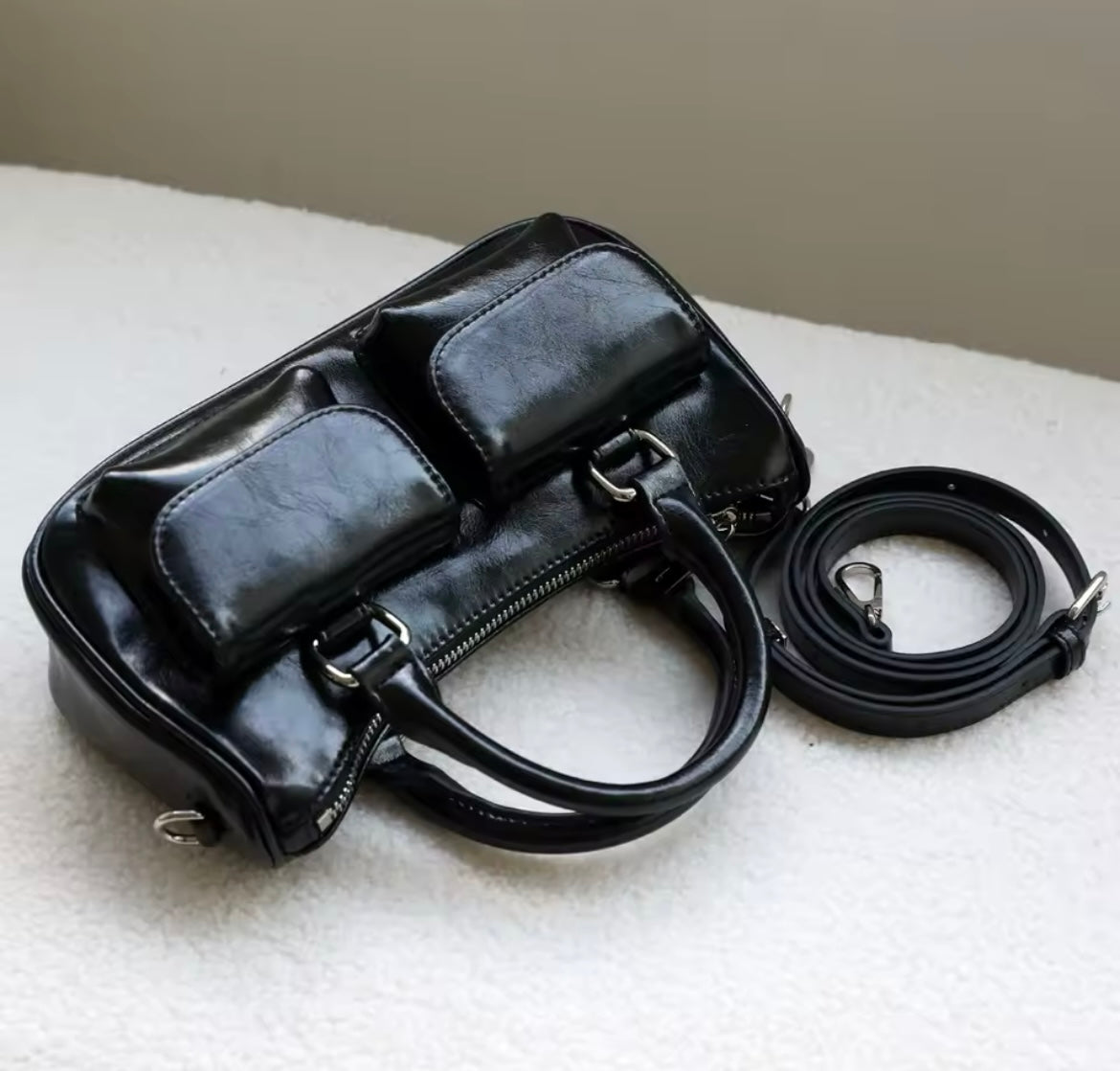 Luxurious Handmade Leather Bag. Timeless Leather Handbag: A Classic for Any Wardrobe
