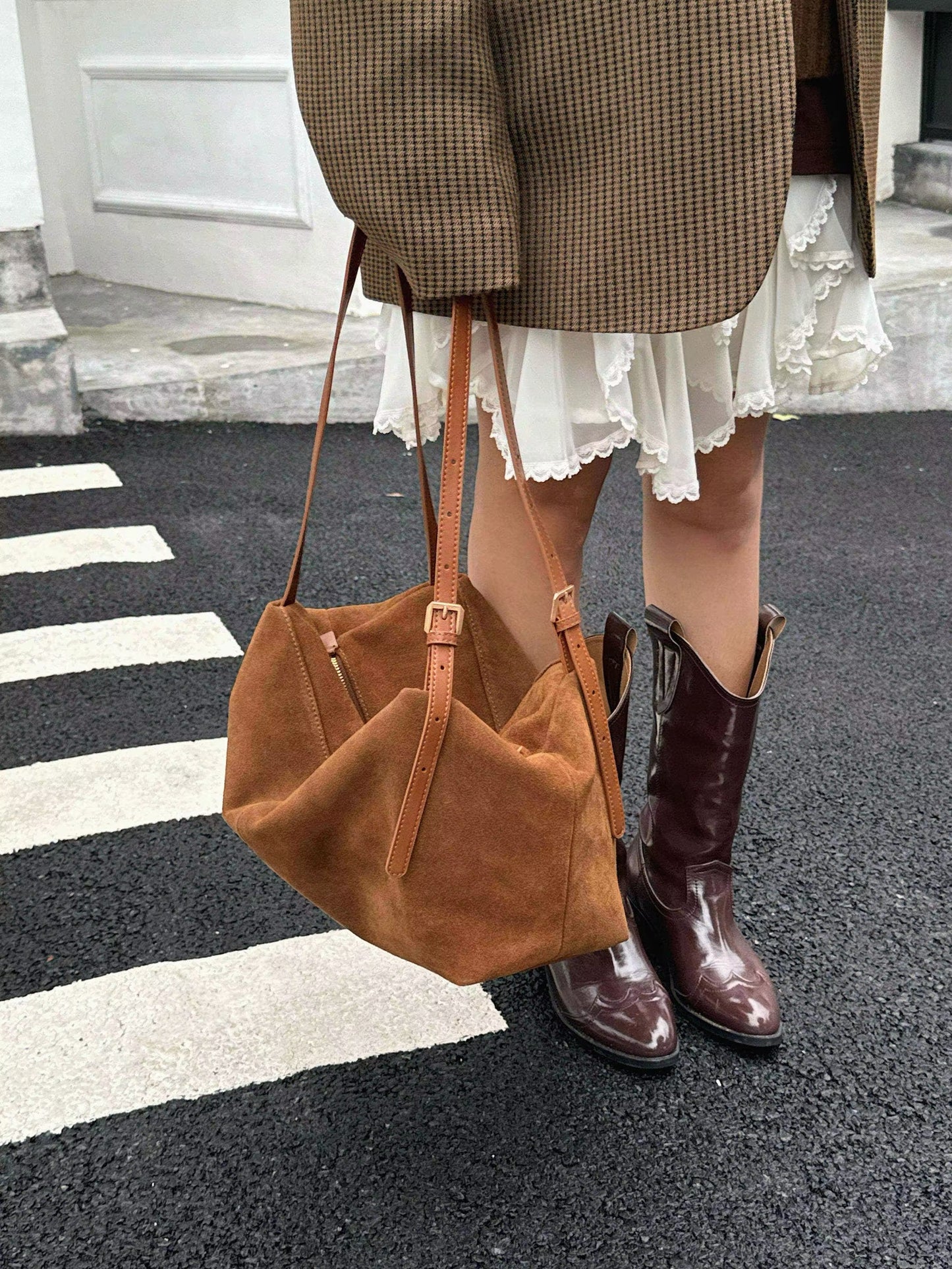 Handmade Leather Tote Bag with a Spacious Interior and Adjustable Shoulder Strap
