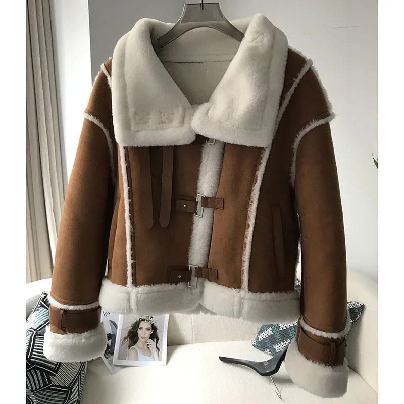 Luxurious Women's Genuine Sheepskin Coat