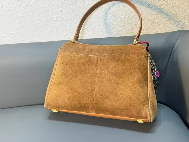 Chic Handmade Suede Bag – Elevate Your Style