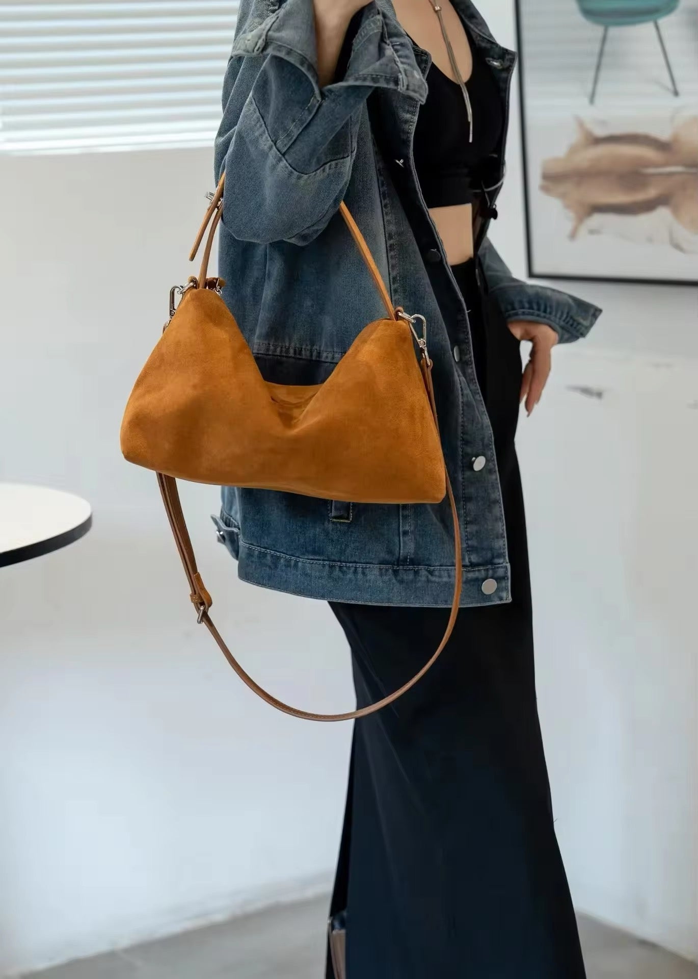 Trendy Women's Bag Made of Genuine Suede – Stylish and Sophisticated