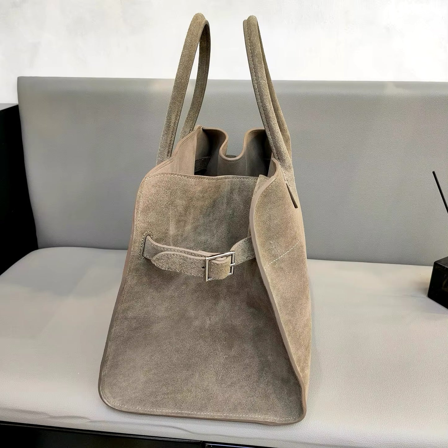 Trendy Women's Bag Made of Genuine Suede – Elevate Your Style