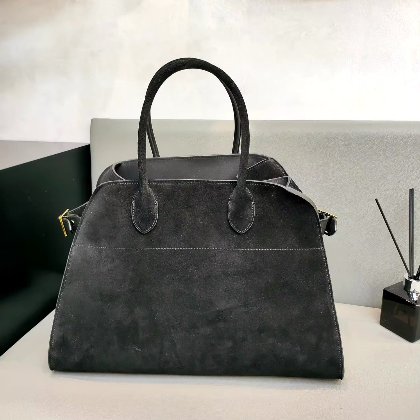 Trendy Women's Bag Made of Genuine Suede – Elevate Your Style