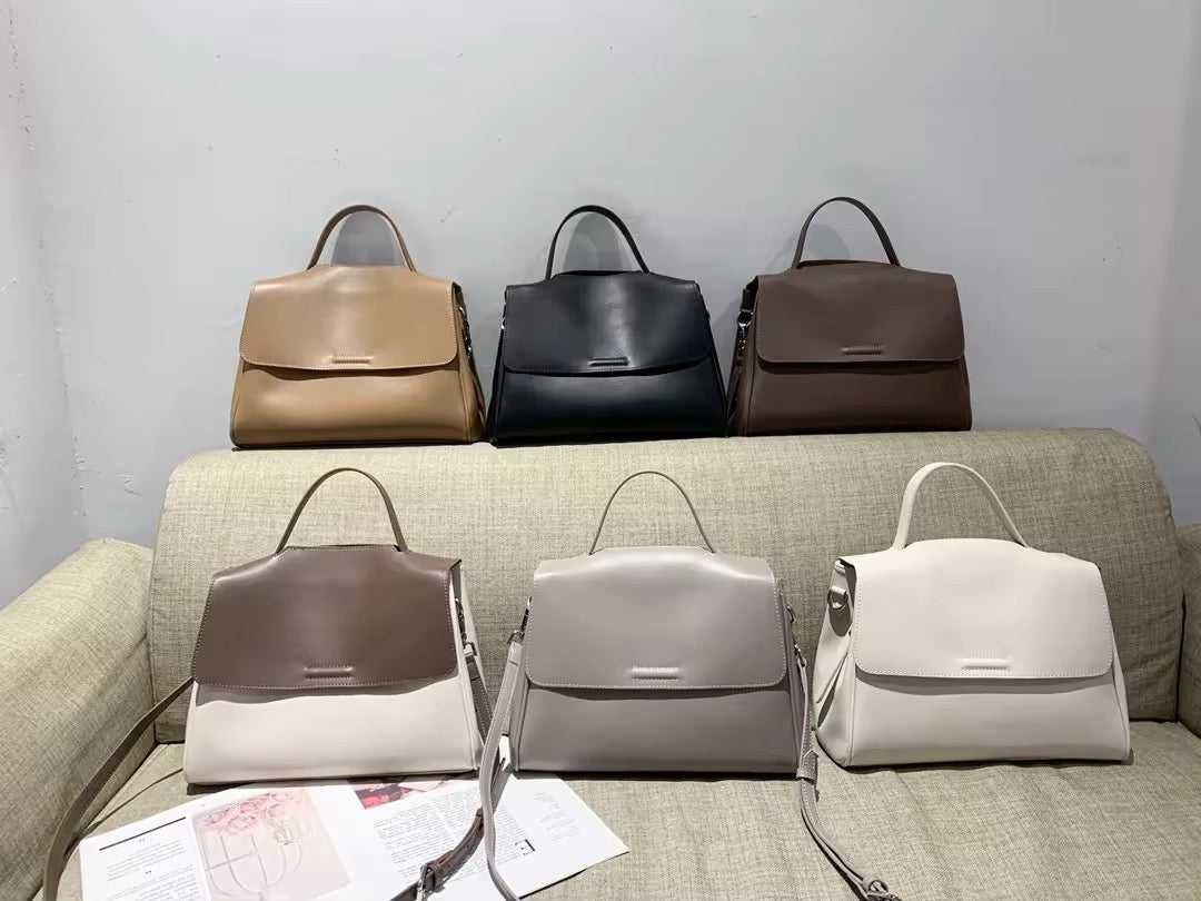 Stylish Women's Genuine Leather Bag – Trendy and Timeless Design