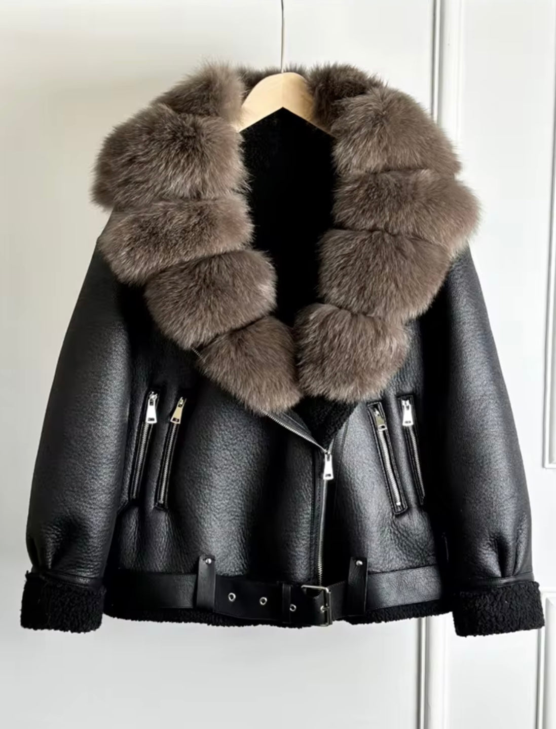 Luxurious Women's Eco-Leather Sheepskin Coat with Natural Fur