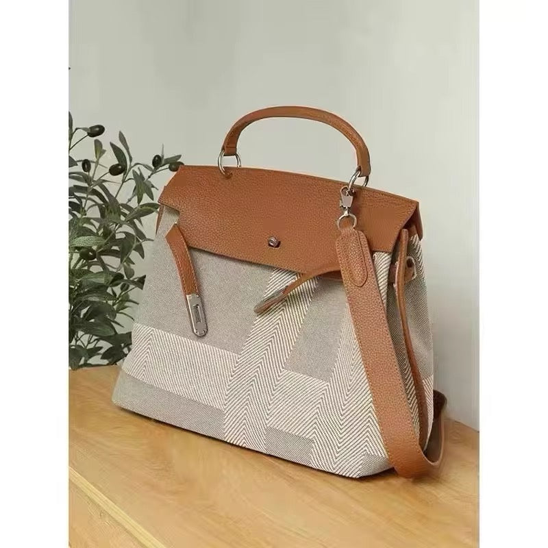 Trendy Women's Handmade Leather Bag – Style Meets Craftsmanship