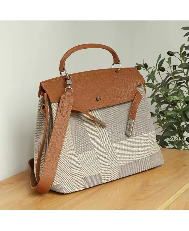 Trendy Women's Handmade Leather Bag – Style Meets Craftsmanship