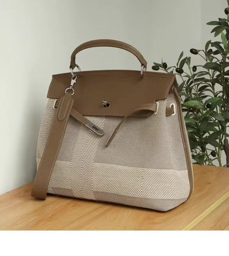 Trendy Women's Handmade Leather Bag – Style Meets Craftsmanship