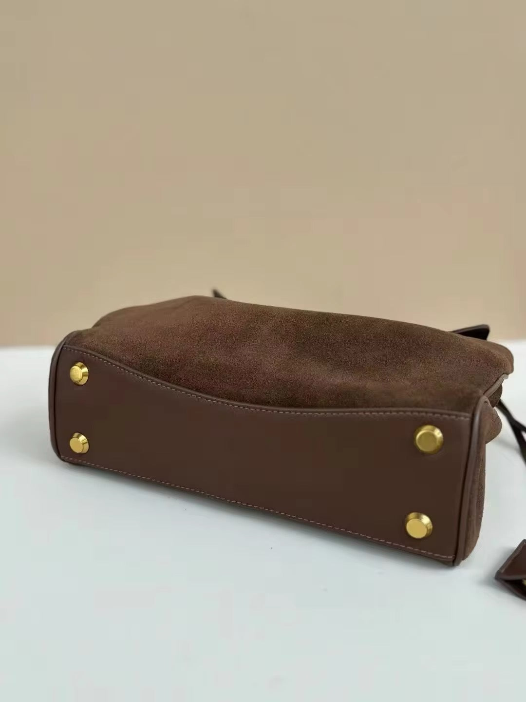 Handmade Genuine Leather Women's Handbag – This Year's Must-Have Trend