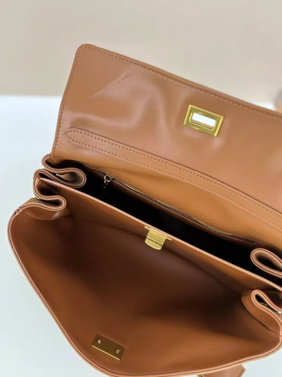 Handmade Genuine Leather Women's Handbag – This Year's Must-Have Trend