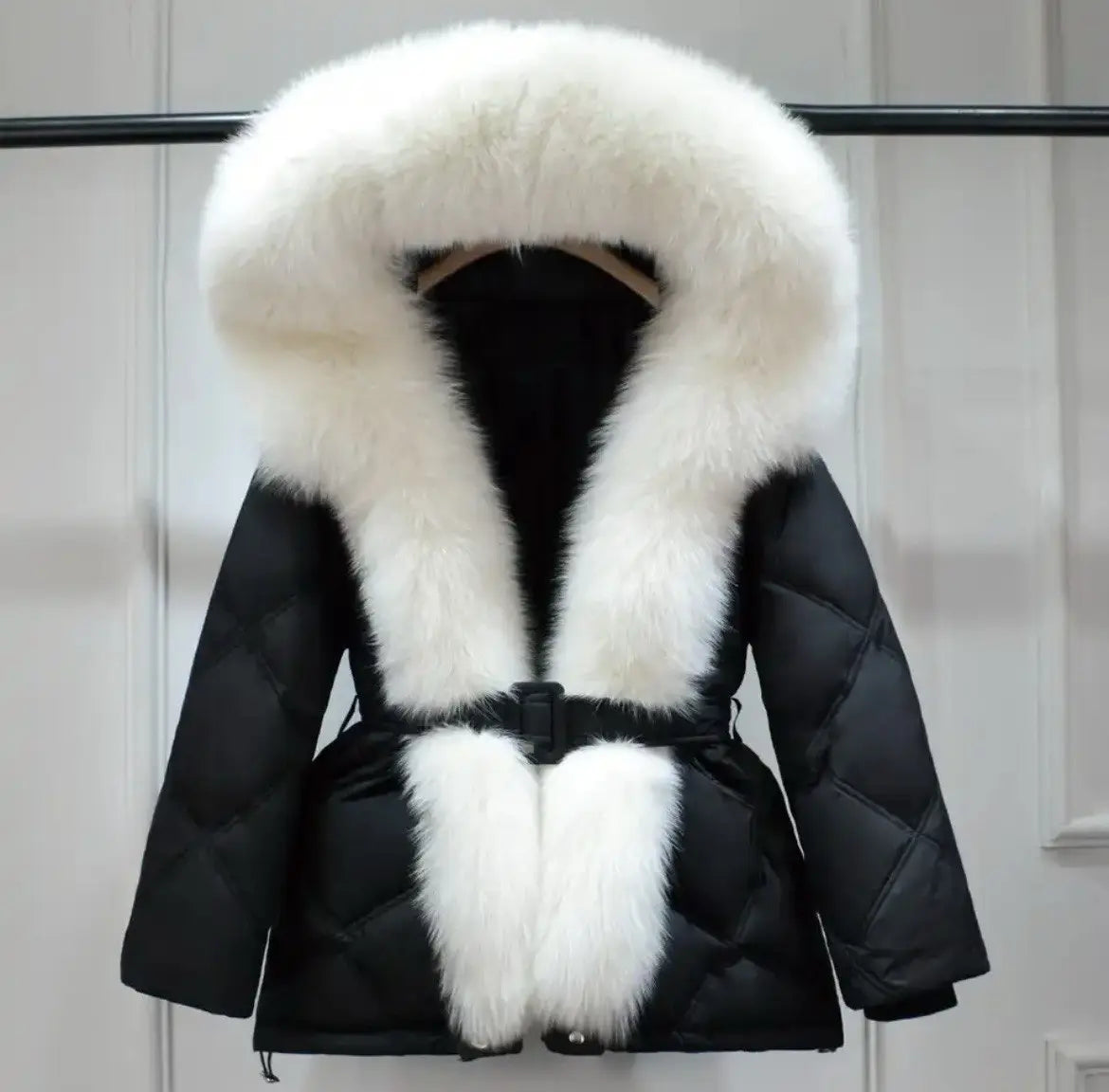 Luxe Warmth: Women's Duck Down Jacket with Natural Fur - Stylish Winter Comfort