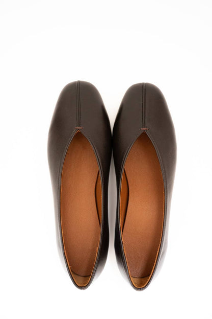 Crafted Women's Leather Ballet Flats. Women's shoes made of genuine leather