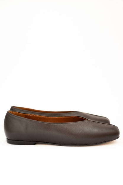 Crafted Women's Leather Ballet Flats. Women's shoes made of genuine leather