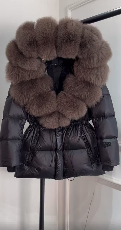 Elegant Black & Gold Plus Size Duck Down Jacket with Removable Fur – Chic & Cozy