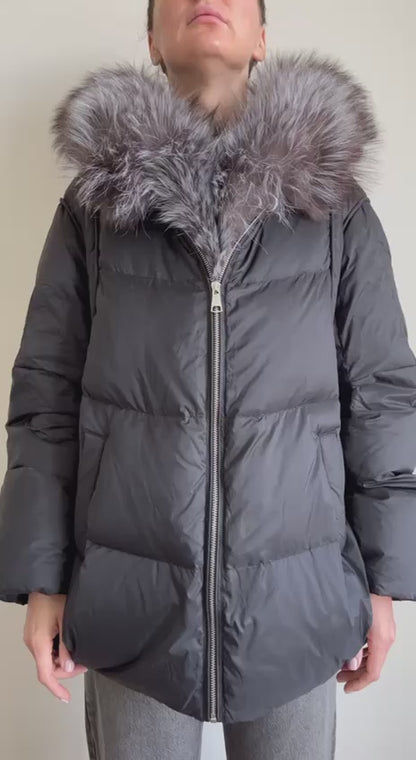 Luxe Warmth: Women's Duck Down Jacket with Natural Fur - Stylish Winter Comfort